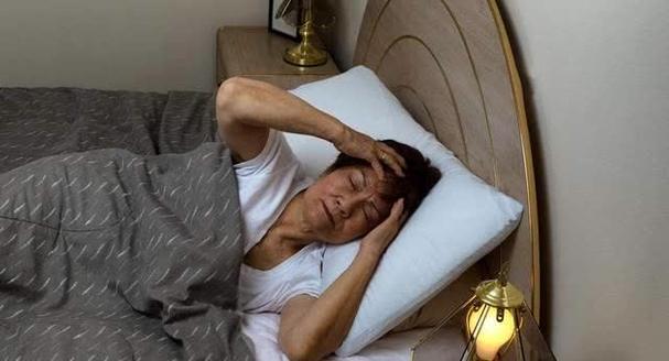 消化和晚饭有关？提醒：上了年纪，晚餐一定注意这3个习惯