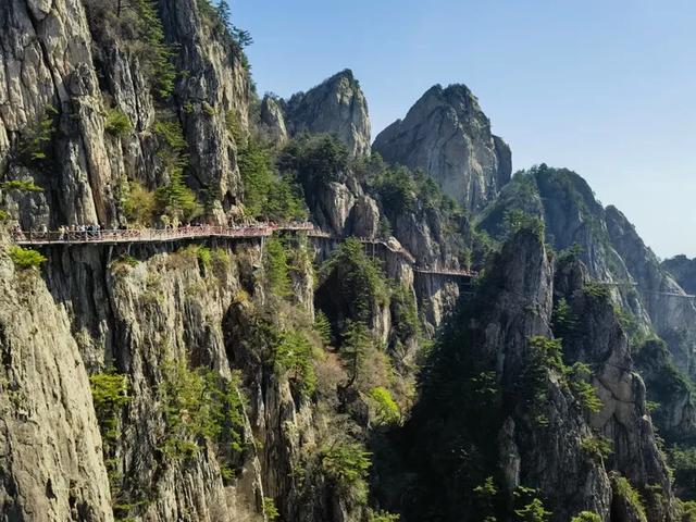 “天下无双圣境，世界第一仙山”的河南洛阳老君山
