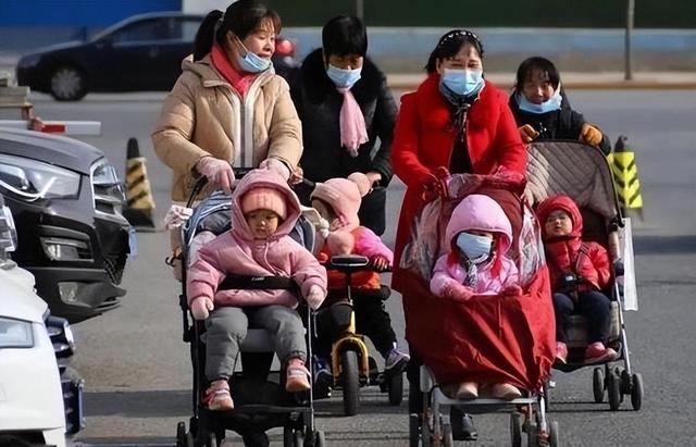 “人口警报”再次拉响，这次是没人愿意再生了，专家奇葩建议频出