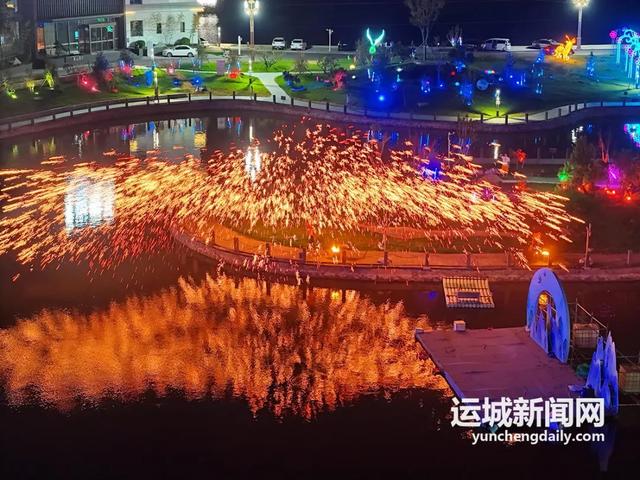 打铁花、烟花瀑布……“盬湖新夜·飞天盛宴”全新升级登场