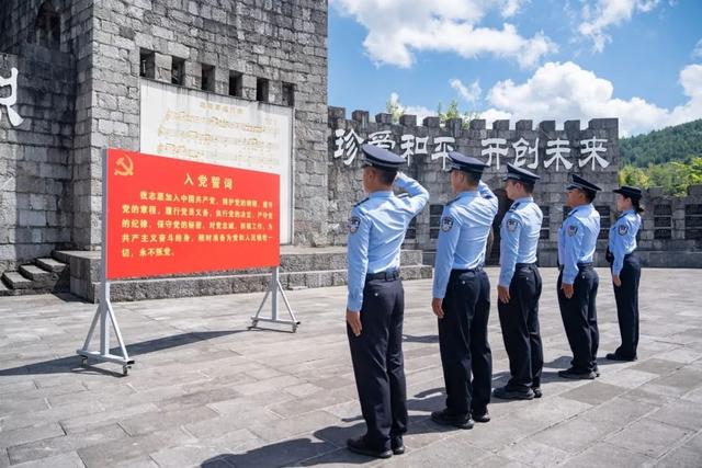 八十年，从烽火到平安！这座桥见证历史，如今他们在此无声守护