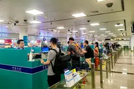 厦门机场出境证件预审服务上线图片