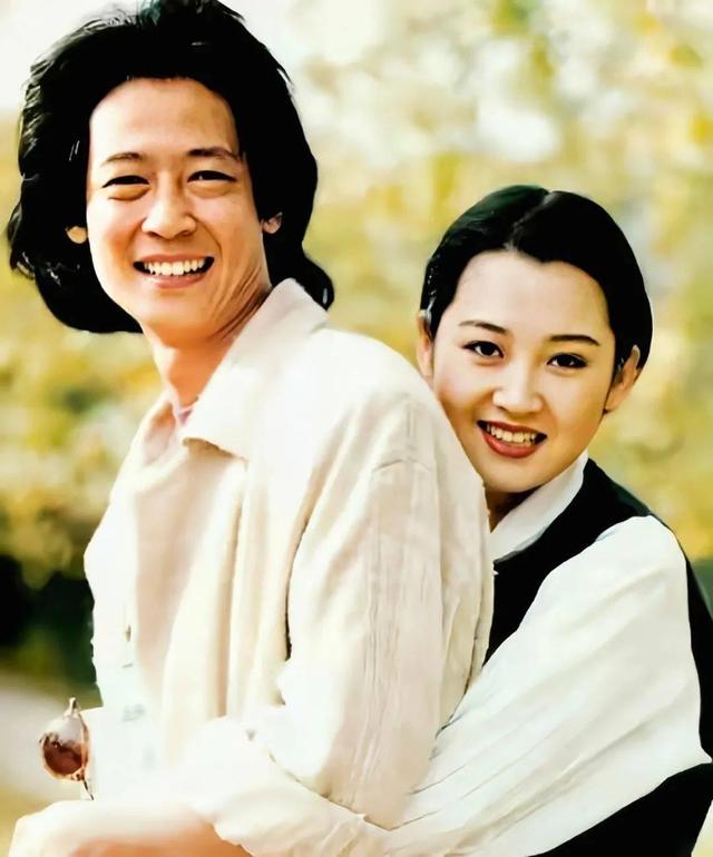 她一生 “风流成性	、老少通吃”	，撩汉无数，现如今56岁却依旧单身