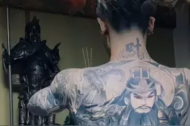 网红“豫上皇”AKA扬言自曝家族丑闻图片