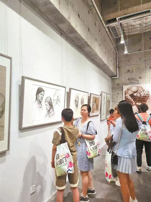 晶报特别报道 | 无障碍场景、社区场景、绿道场景不断上新 深圳CITY WALK场景持续加载中……
