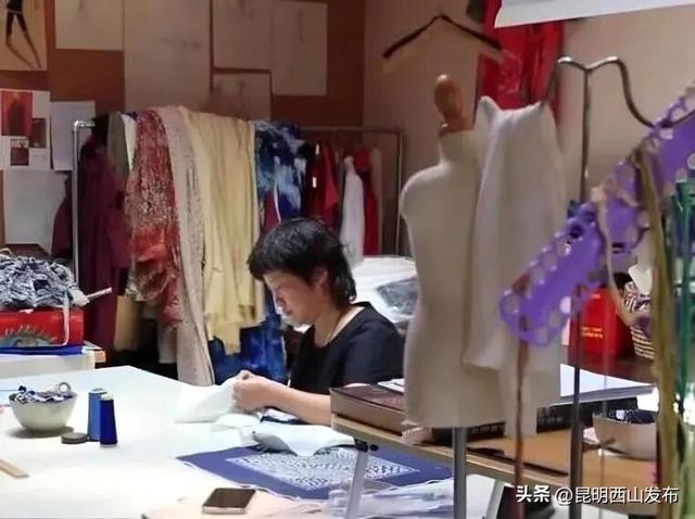 在昆明这个“非遗乐园”，我亲手捏出瓦猫、染出蓝花布，把老手艺玩成了新乐趣！