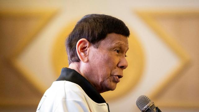 19：4通过，莎拉家族接管军权？马科斯连输两局，菲国江山将易主