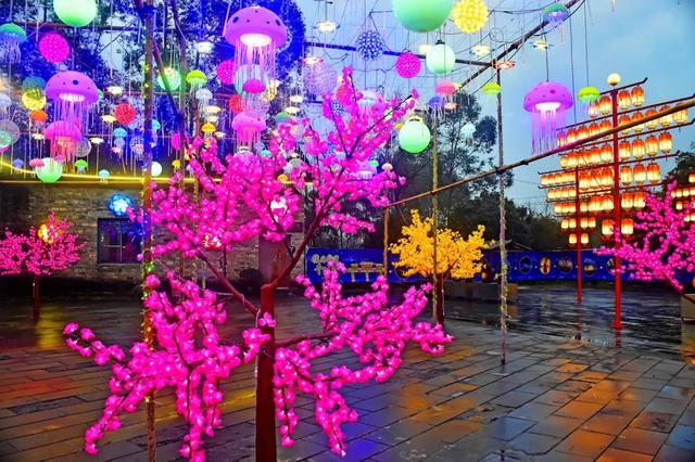 桂林：首届非遗千灯游园，光影艺术璀璨盛宴！