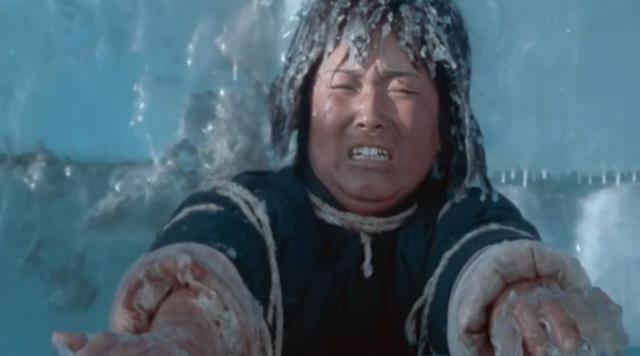 《731》才刚上映1天，让人担心的事还是发生了，央媒锐评句句戳心