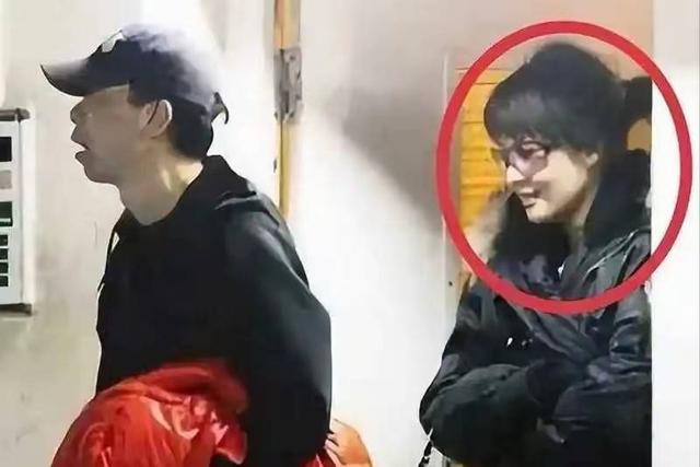 她私生活有多混乱？和冯小刚夜宿8小时，陈红老公为其花1000万！