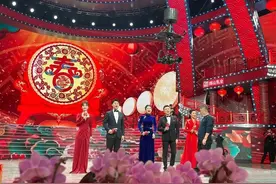辽视春晚主持人阵容公布，刘心悦稳居C位，端庄优雅有“一姐”范图片