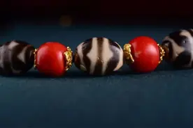 那些价格还在坚挺的七种顶级文玩，每种都价值连城，南红排不上！图片