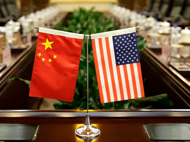 没能让中国妥协，36万亿美债填不上，特朗普决定“弄死”大债主！