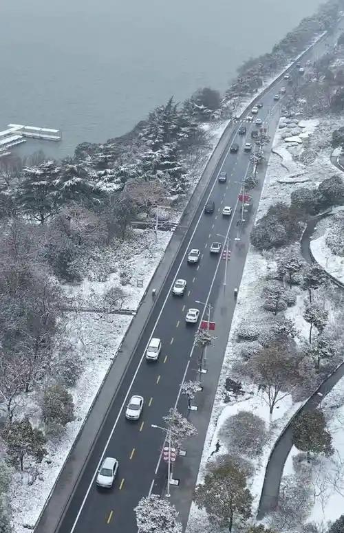 雪景虽美，少出为佳