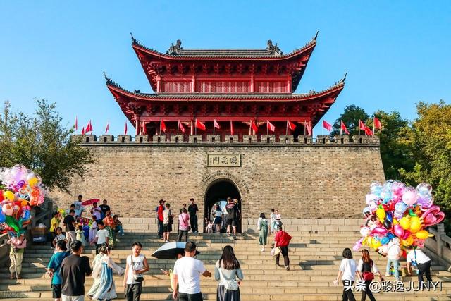 数亿游客不花钱，旅游业的寒冬谁之过？