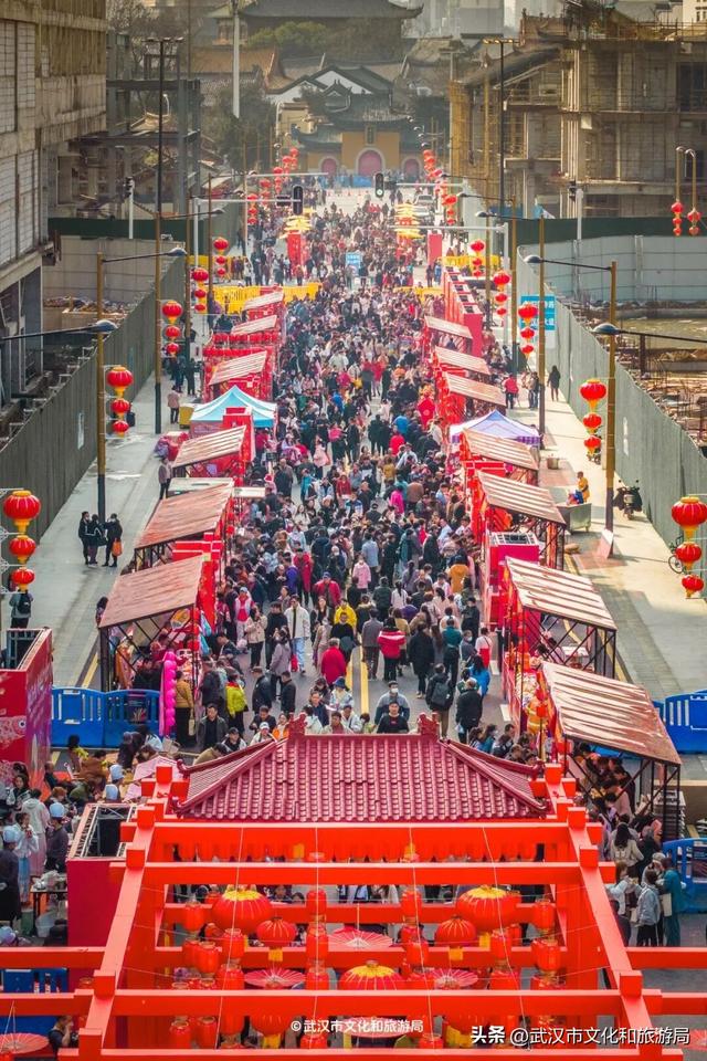 大雪今晚抵汉，有人先玩嗨了！