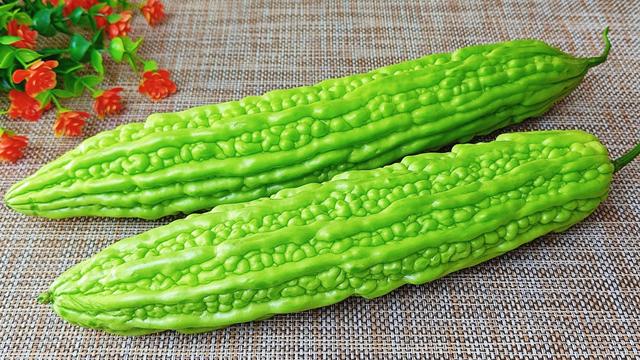 减脂“最猛的”5大蔬菜，西红柿未上榜，黄瓜排第4，建议了解