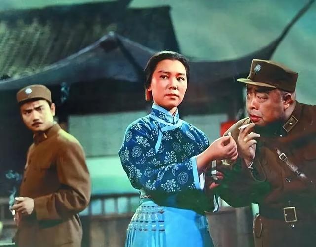 被日寇撕裂成两段,40年后才知道,她竟然是大名鼎鼎的阿庆嫂