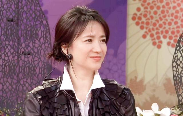 何晴去世后，廖京生评论区沦陷，其无奈回应：她不是我家人！