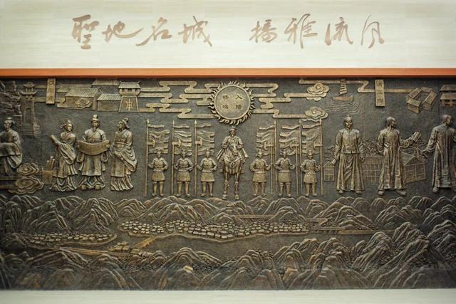 这个“名牌加身”的西南山城，正适合淡季来玩！