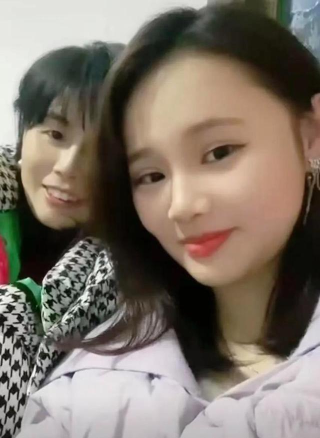 22岁女医学生被前男友杀害，闺蜜称男方长期靠她养着，动辄下跪自扇嘴巴；母亲：我活着的每一天就是等凶手死