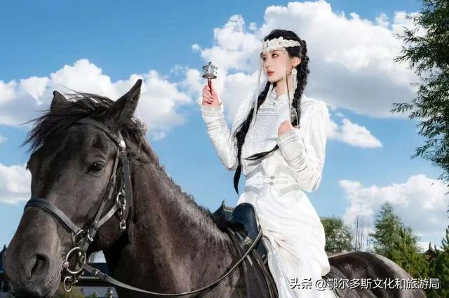 错峰正当时！来鄂尔多斯文化产业园感受秋日清空自由