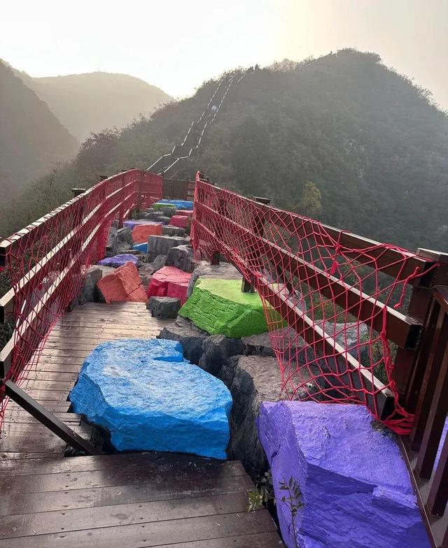 河南焦作现五彩步道，1300米钢架防腐木，免费开放游客暴增
