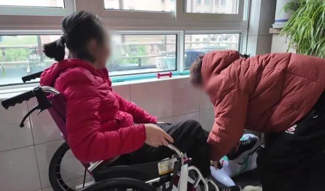 28岁妻子突发罕见病瘫痪，丈夫哄骗卖婚房携款失踪，检方强势介入