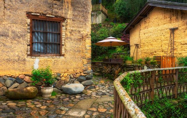 高铁直达！最适合3月小住几天的安逸小城，节奏慢，每个都超治愈