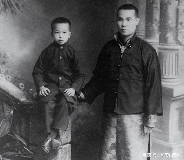 17岁赴港闯荡，49被枪杀，留给4妻15子半个铜锣湾，富过李嘉诚