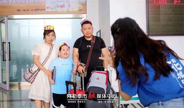 阿禾公路“牵线” 阿勒泰火车站、机场客流持续“升温”