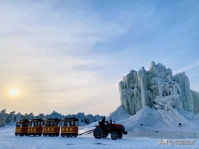 山西大同爆火，就因为冰雪加古建。