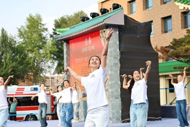 “三园”嗨玩，“四街”漫游！把长春秋天的仪式感拉满了~