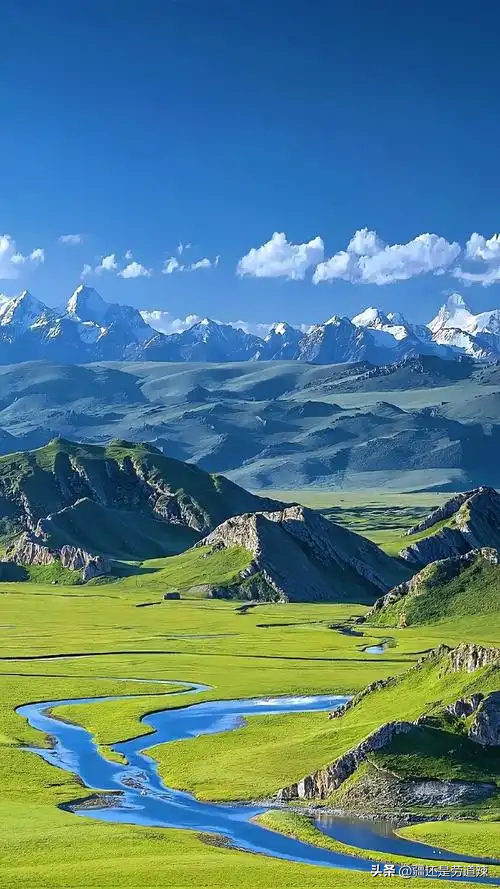 三条公路穿越天山，将给新疆带来什么？