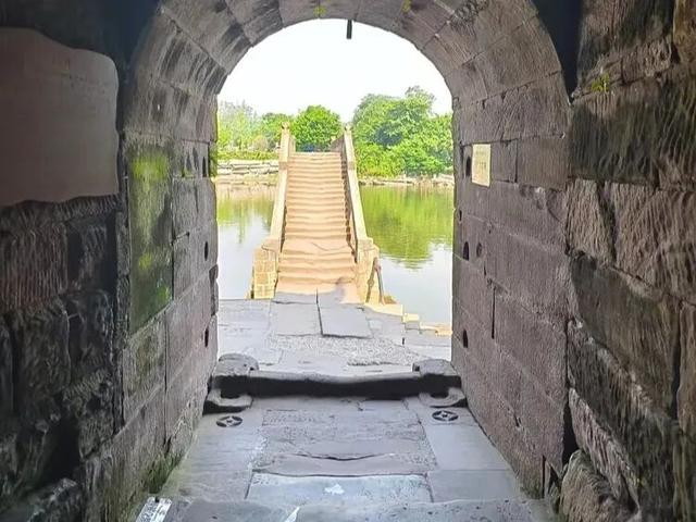 重庆荣昌AAAA级千年古镇，一座堪比烟雨江南的古城，不要门票
