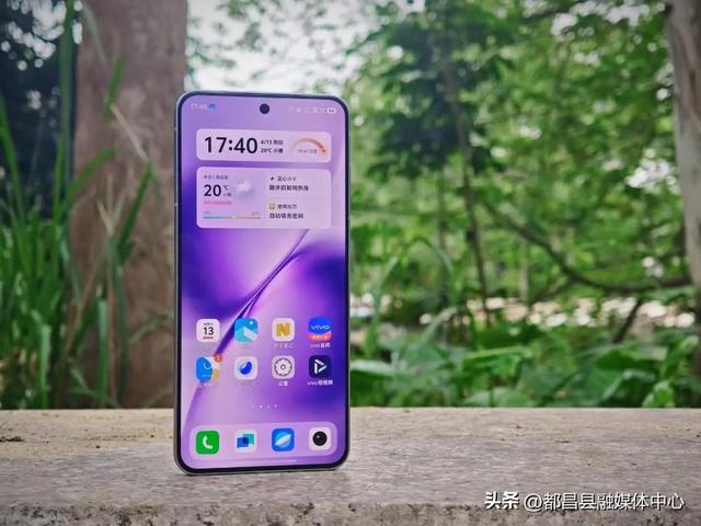 2025公认“接近完美”的5款直屏手机推荐，品质佳口碑好，适合用六年