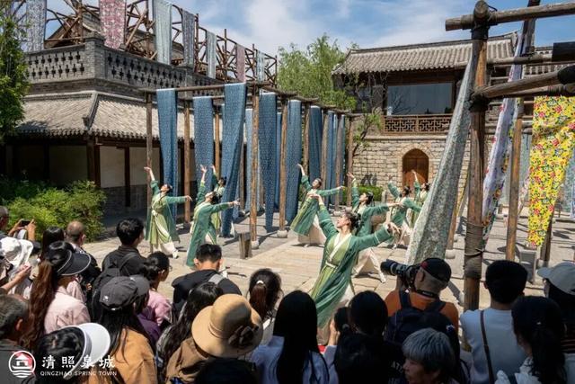 不出济南国庆度假“天花板”，寻泉、烟花、演艺等一天玩不完！