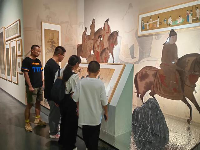 宋韵开封，中得很！