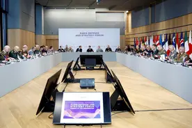巴黎会议讨论组建乌安全部队，马克龙“政治豪赌”会有成果吗？图片