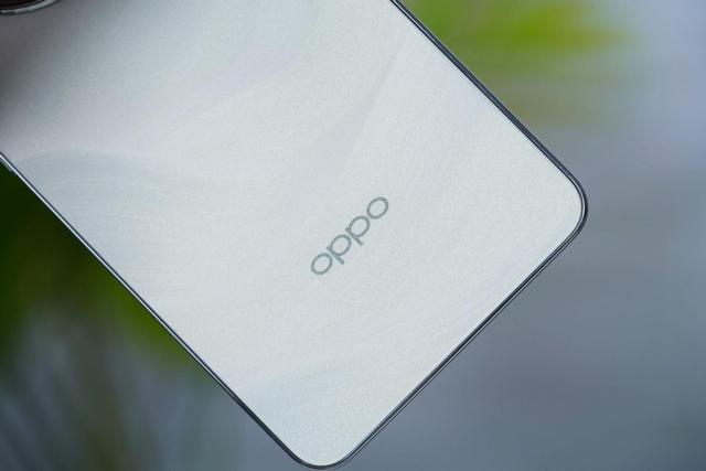 7000mAh超大电池 OPPO K13s评测：千元六年耐用真能打！