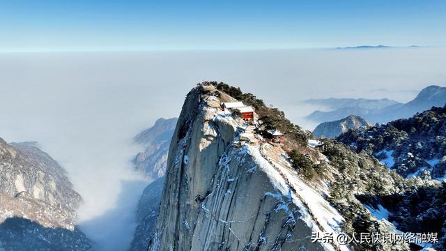 雪落华山 银装迎客