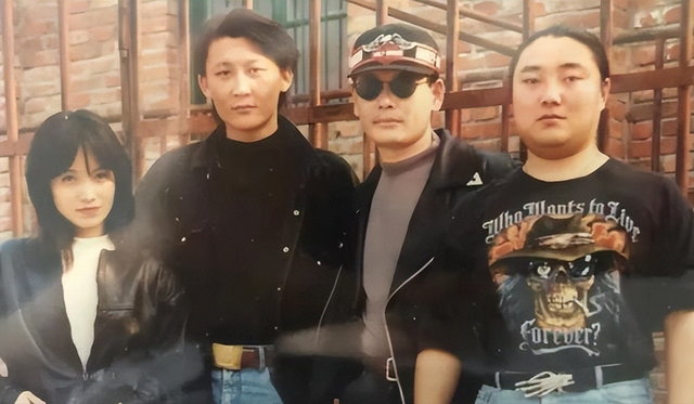 她5次上春晚，被恩师夺初夜，自杀未遂不幸流产，57岁却依旧单身