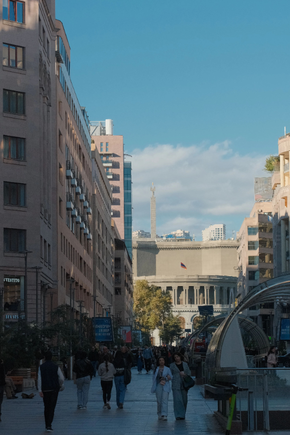 人均卡戴珊，这个忧伤又美丽的小国让我念念不忘