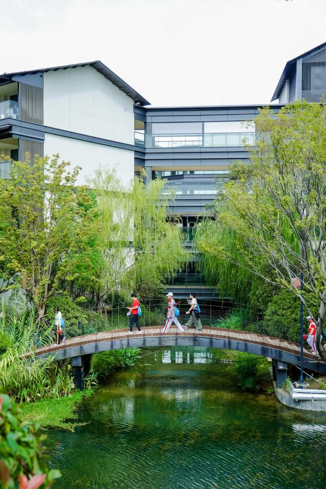 奔跑迎国庆！“木兰游”景群齐聚甘露山