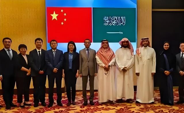 要放弃石油人民币？沙特王储竟把中国当底牌，中方14个字说明一切