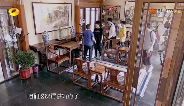 被传卖掉上亿豪宅、移民美国的王刚，现已走上另一条大道！