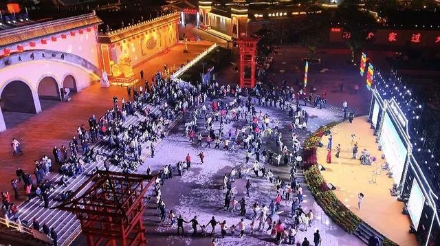 双节在地平线下赴千年之约：地坑院里的非遗狂欢与盛世欢歌