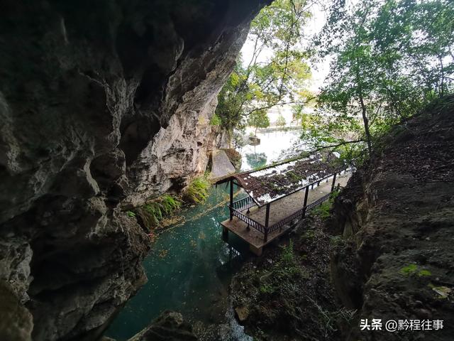 寻找一个古人类遗址不遇，居然无意间发现了一个躲匪洞