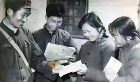知青赴疆七年后第一次回沪探亲之旅,看哭了