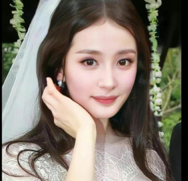 离婚7年，39岁杨幂高调宣布喜讯，没给前夫刘恺威留一丝体面！